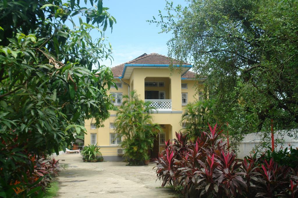 Golden Guest Inn Yangon Esterno foto