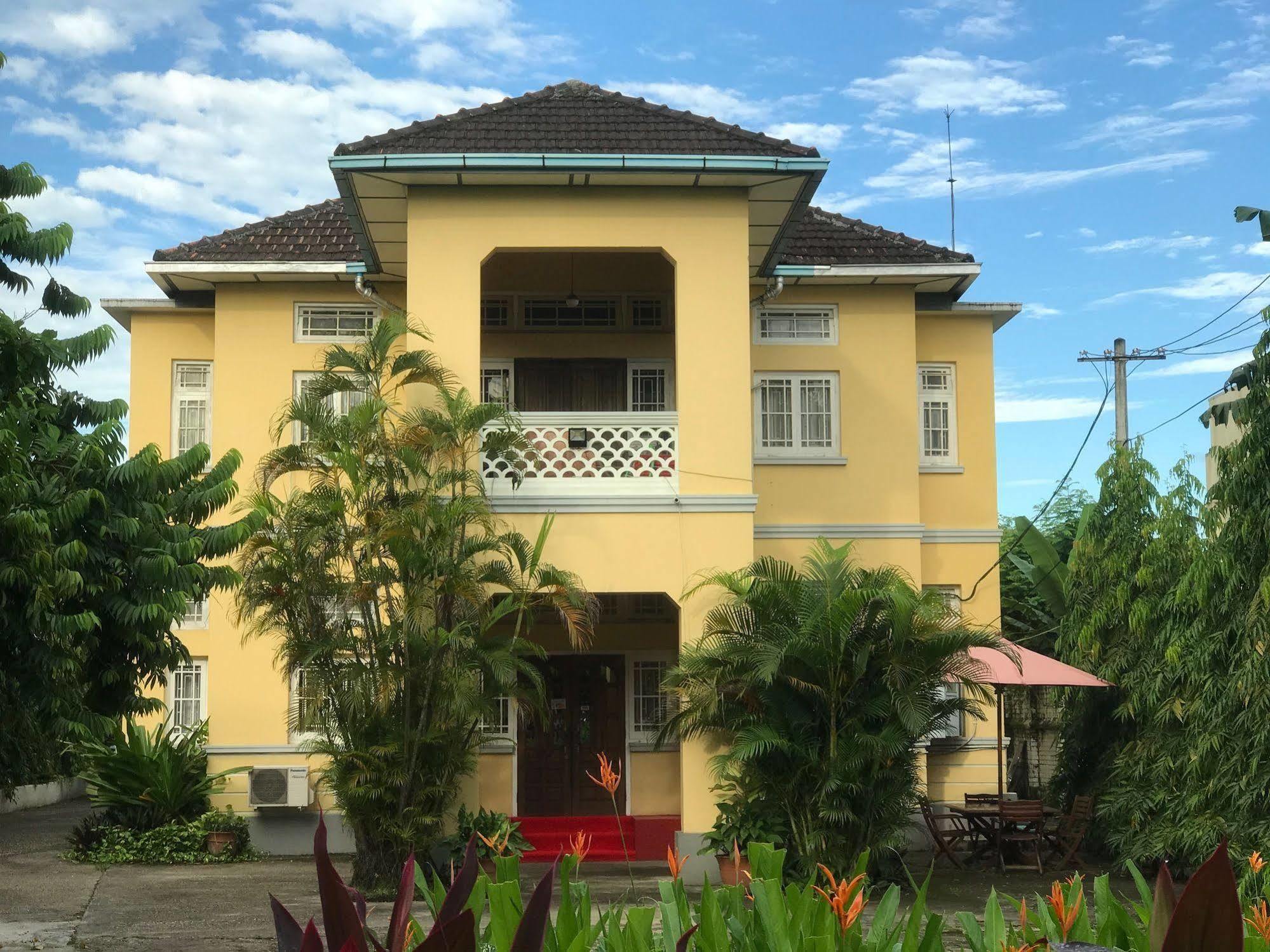 Golden Guest Inn Yangon Esterno foto