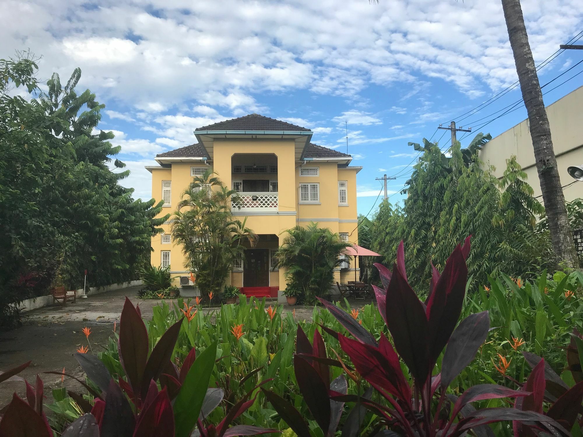 Golden Guest Inn Yangon Esterno foto